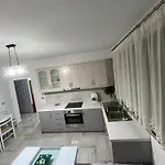 Paro\'S Apartment