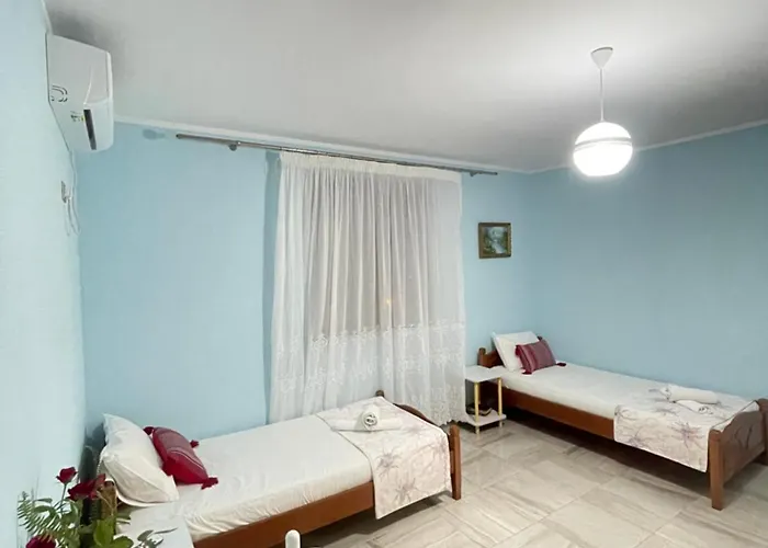 Paro\'S Apartment