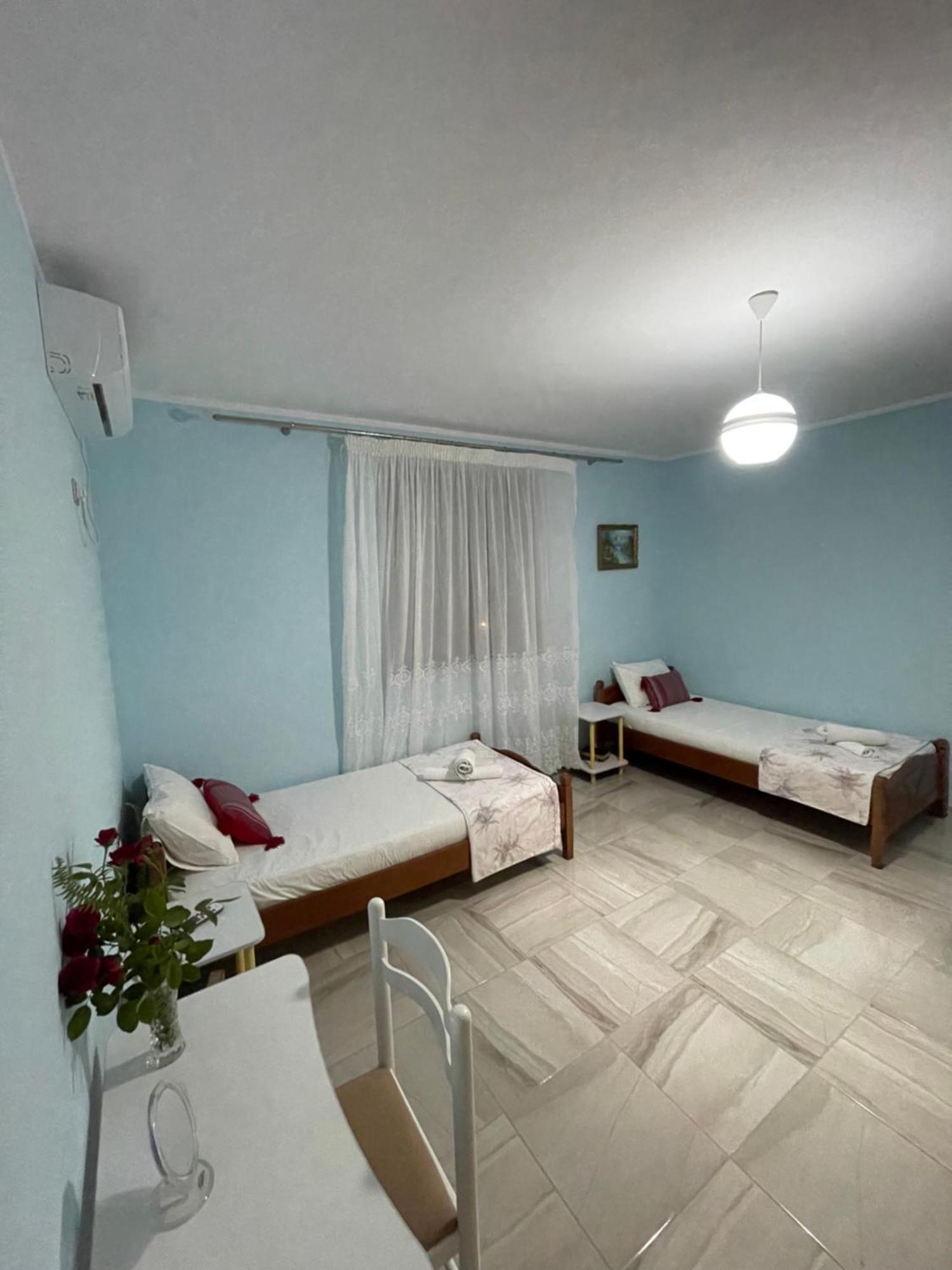 Apartament Paro's *