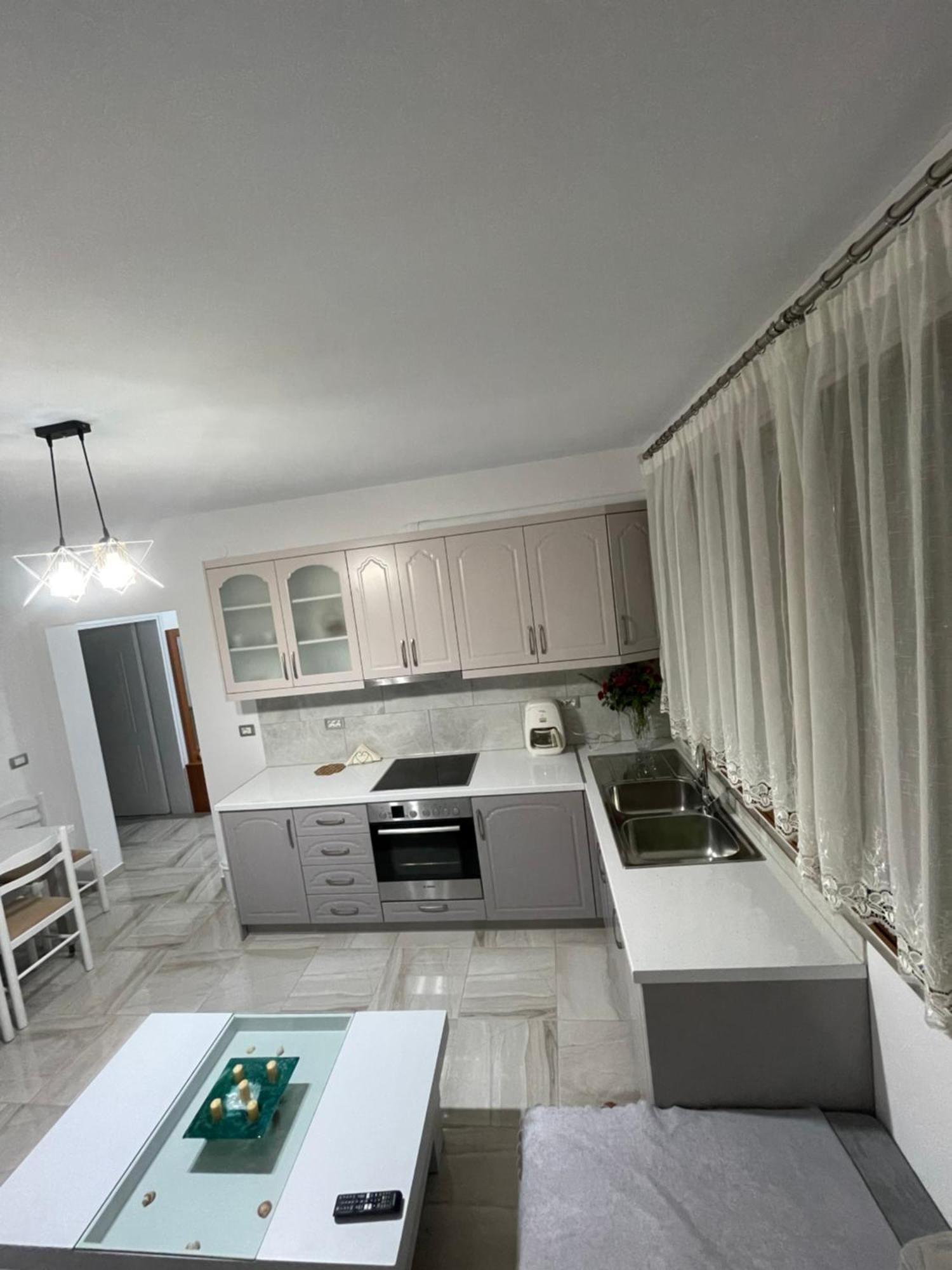 Apartament Paro's Saranda