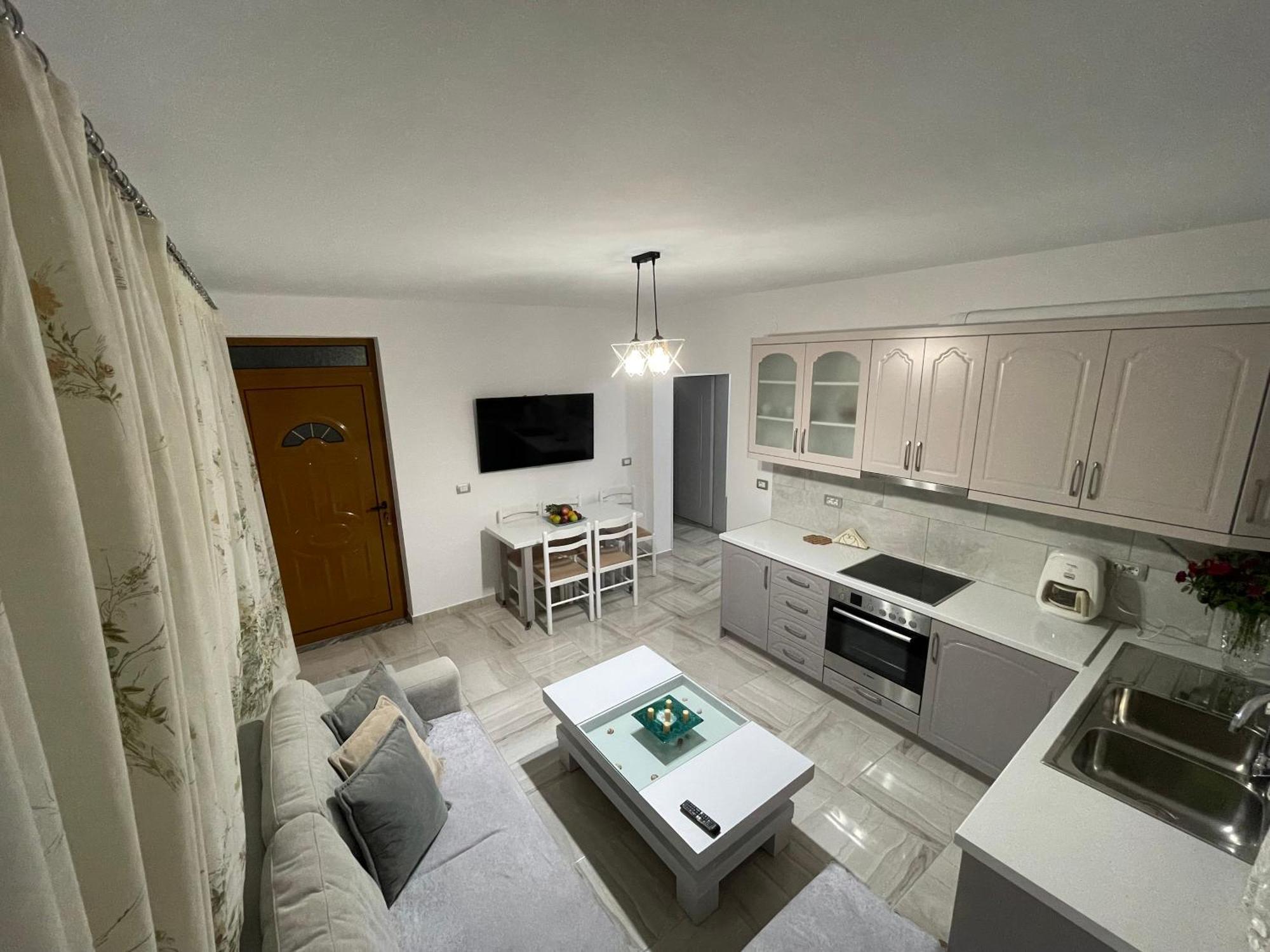 Apartament Paro's Saranda